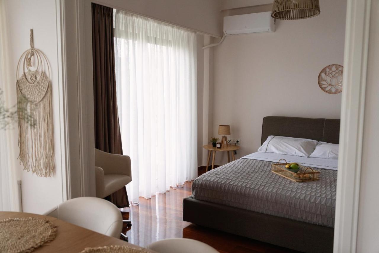 アテネVisum Acropol ,3Br - Private Terrace-Jacuzzi - Amazing Viewアパートメント エクステリア 写真
