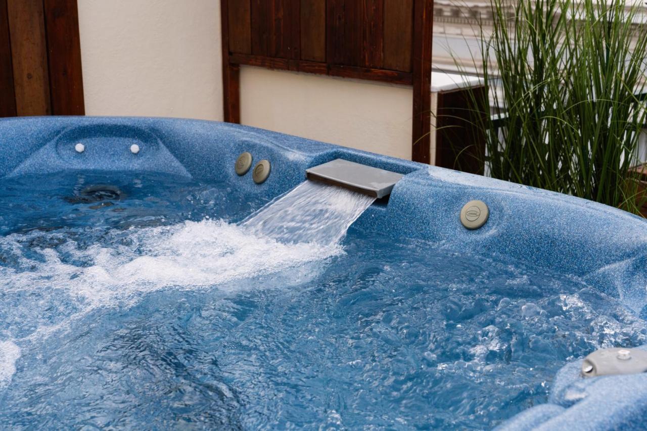 アテネVisum Acropol ,3Br - Private Terrace-Jacuzzi - Amazing Viewアパートメント エクステリア 写真